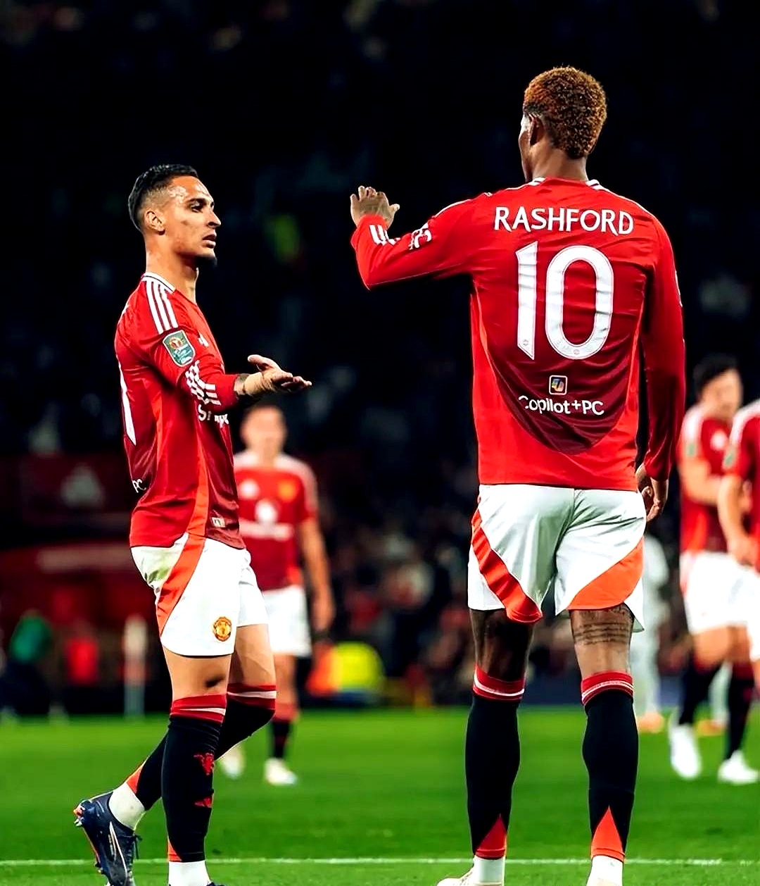 曼联险胜瑞典,格纳布里爆发神勇 曼联险胜瑞典,格纳布里爆发神勇