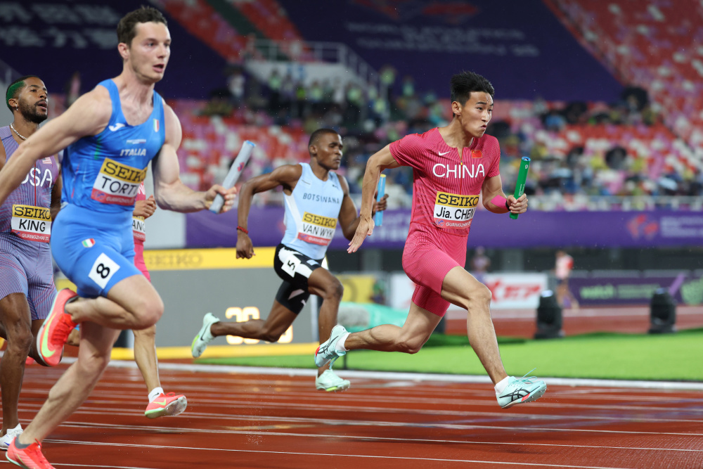 包含世界赛舞台，田径代表国家出征荣耀的词条