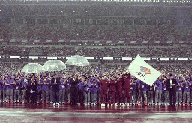 包含世界赛舞台，田径代表国家出征荣耀的词条