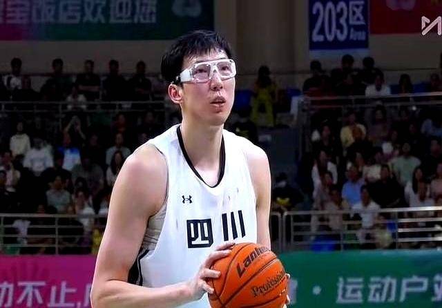 辽宁队险胜猛龙，周琦关键制胜