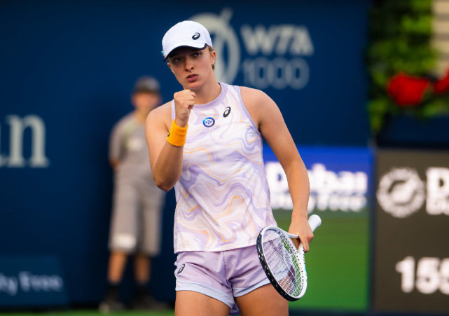 包含太阳横扫福建队，克莱状态火热的词条