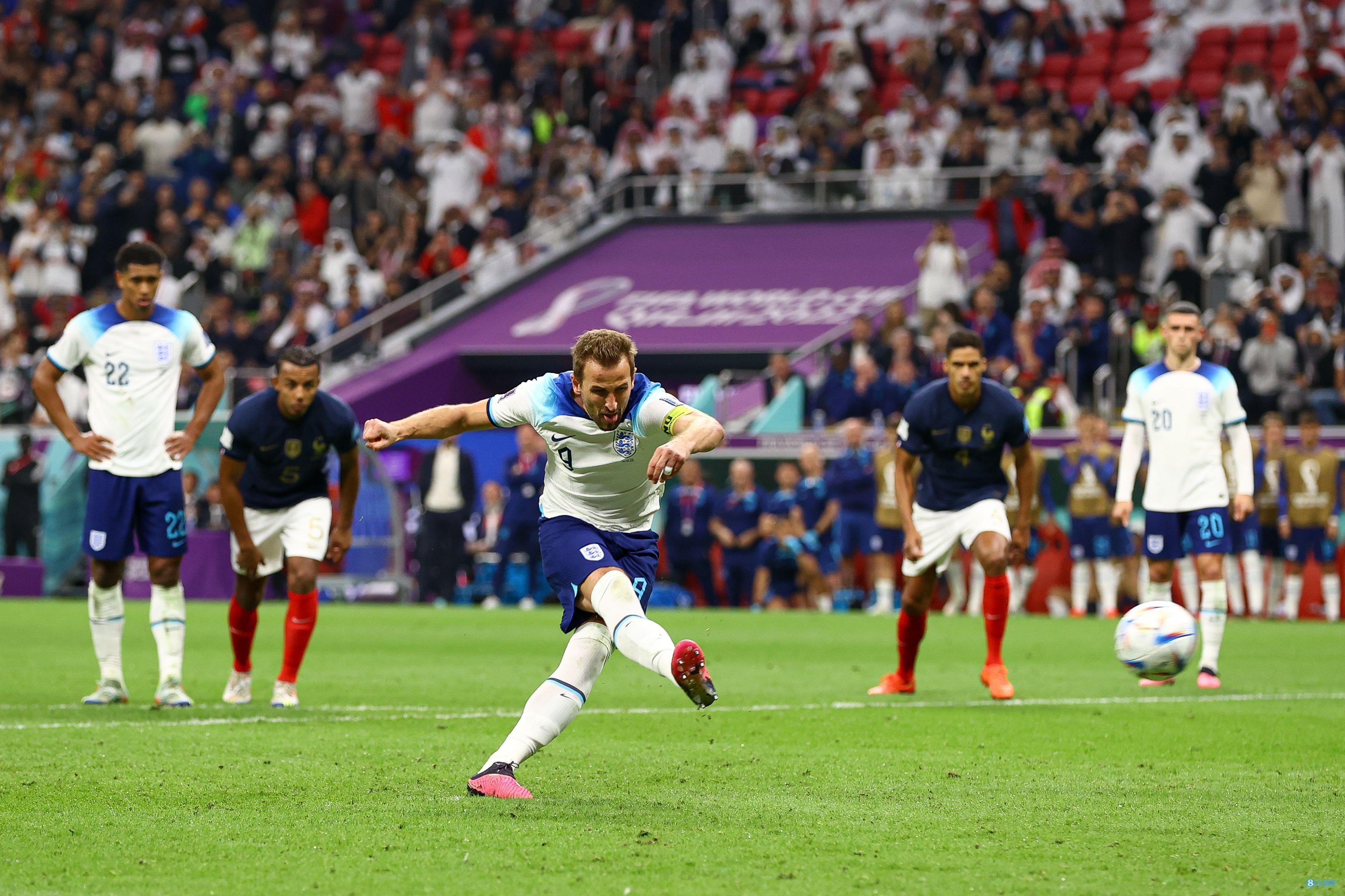 乌拉圭完胜里昂，凯恩高光表现