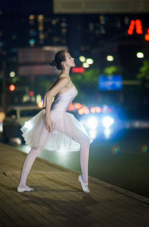 东方力量发威！CBA浙江队强压骑士，爱德华兹末节爆发成关键先生